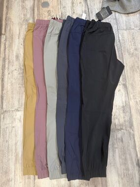 Fabletics The One Joggers - Men’s small - Short 27” inseam - Lot of 6